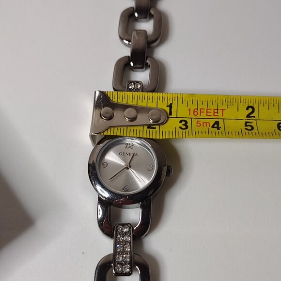 7.5 Inch Geneva Metal Chain Link Watch - Picture 11 of 11